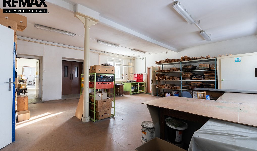 Prodej výrobních prostor 1 337 m², Nová Ves v Horách – náhled fotky 14