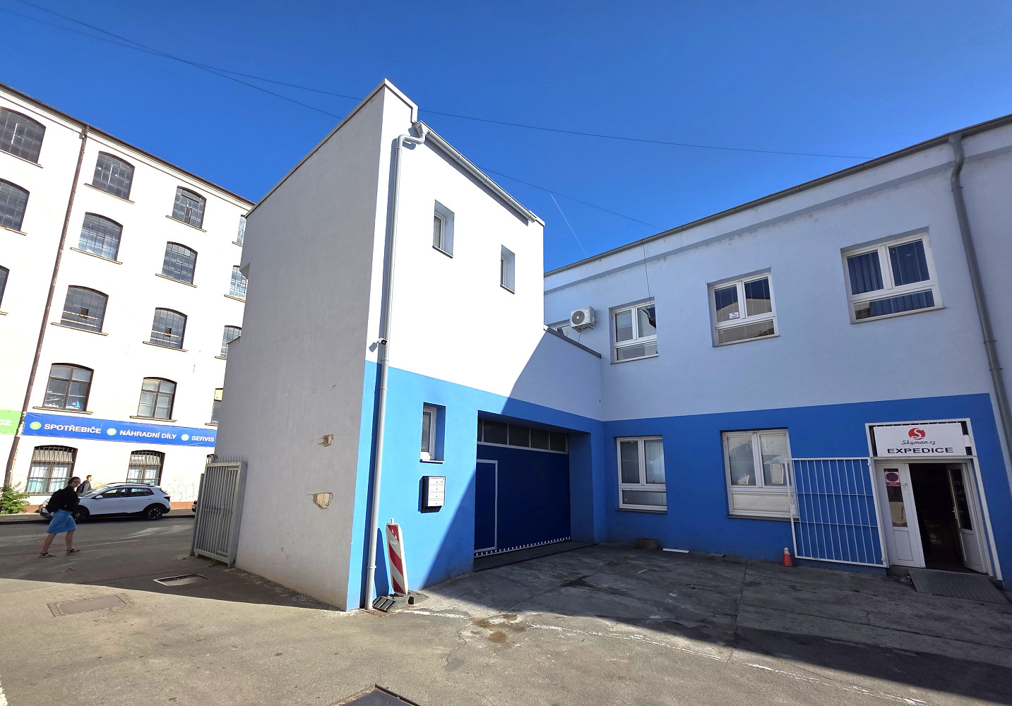 Pronájem obchodních prostor 145 m²