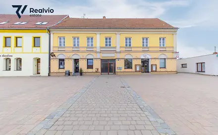 Pronájem obchodních prostor 30 m², Palackého náměstí, Slavkov u Brna, okres Vyškov
