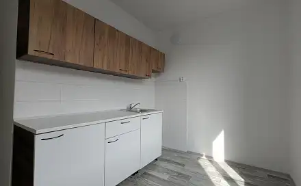 Pronájem bytu 1+1 36 m², Ervěnická, Jirkov, okres Chomutov