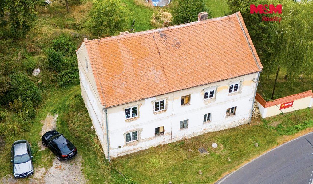 Prodej domu 300 m² s pozemkem 444 m², Žatec – náhled fotky 2