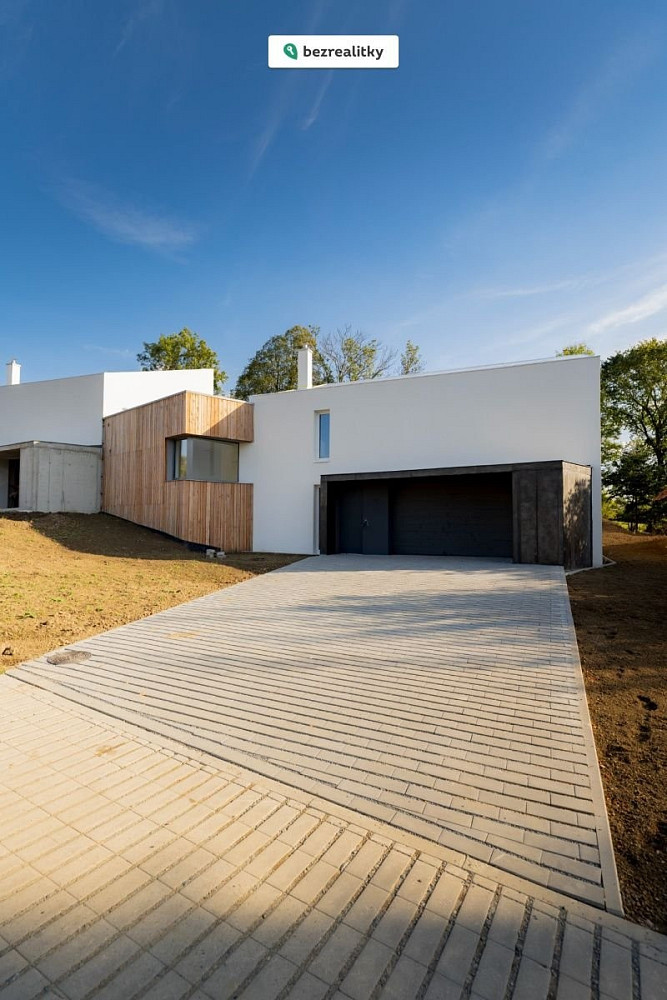 Prodej domu 213 m² s pozemkem 715 m²