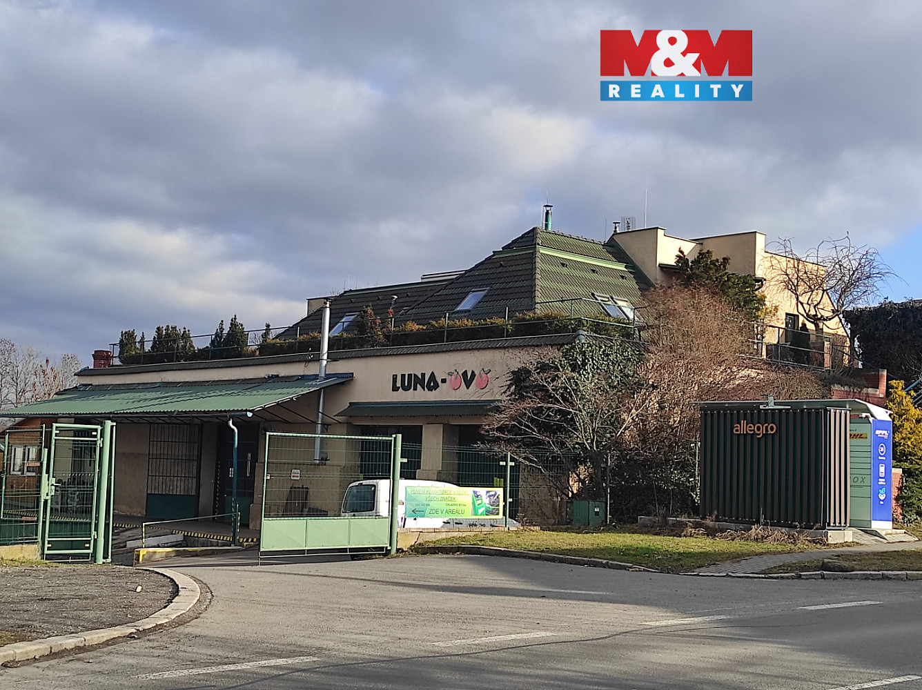 Pronájem obchodních prostor 500 m²