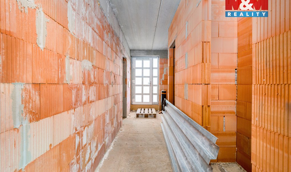 Prodej domu 235 m² s pozemkem 932 m², Dubí – náhled fotky 18