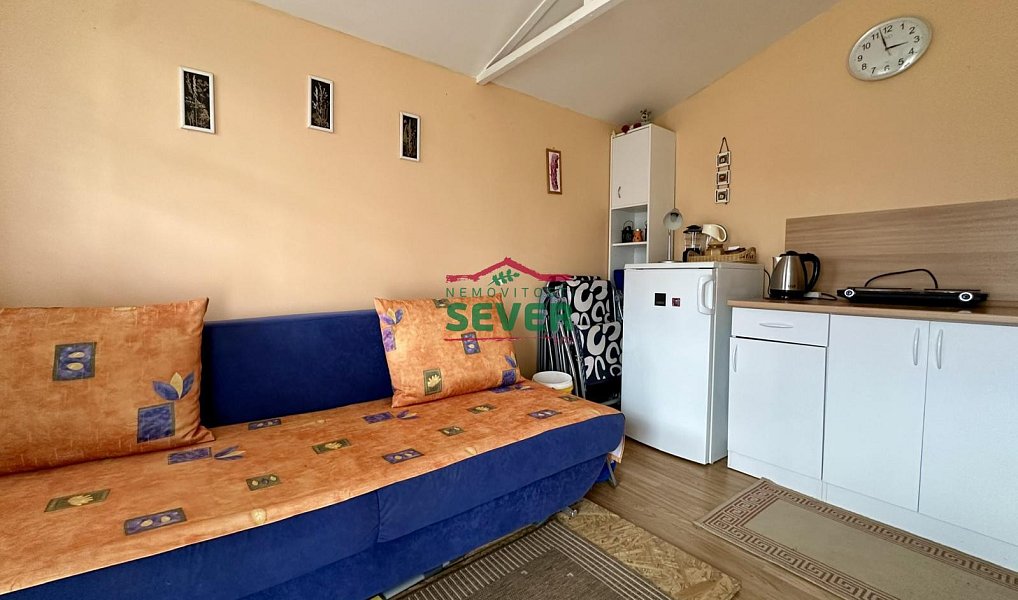 Prodej zahrady 930 m², Postoloprty – náhled fotky 2