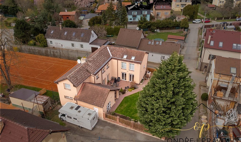 Prodej domu 265 m² s pozemkem 428 m², Lety – náhled fotky 2