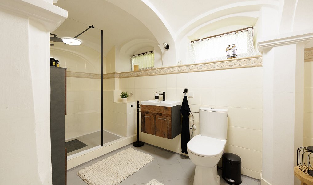 Prodej domu 478 m² s pozemkem 4 241 m², Verneřice – náhled fotky 8