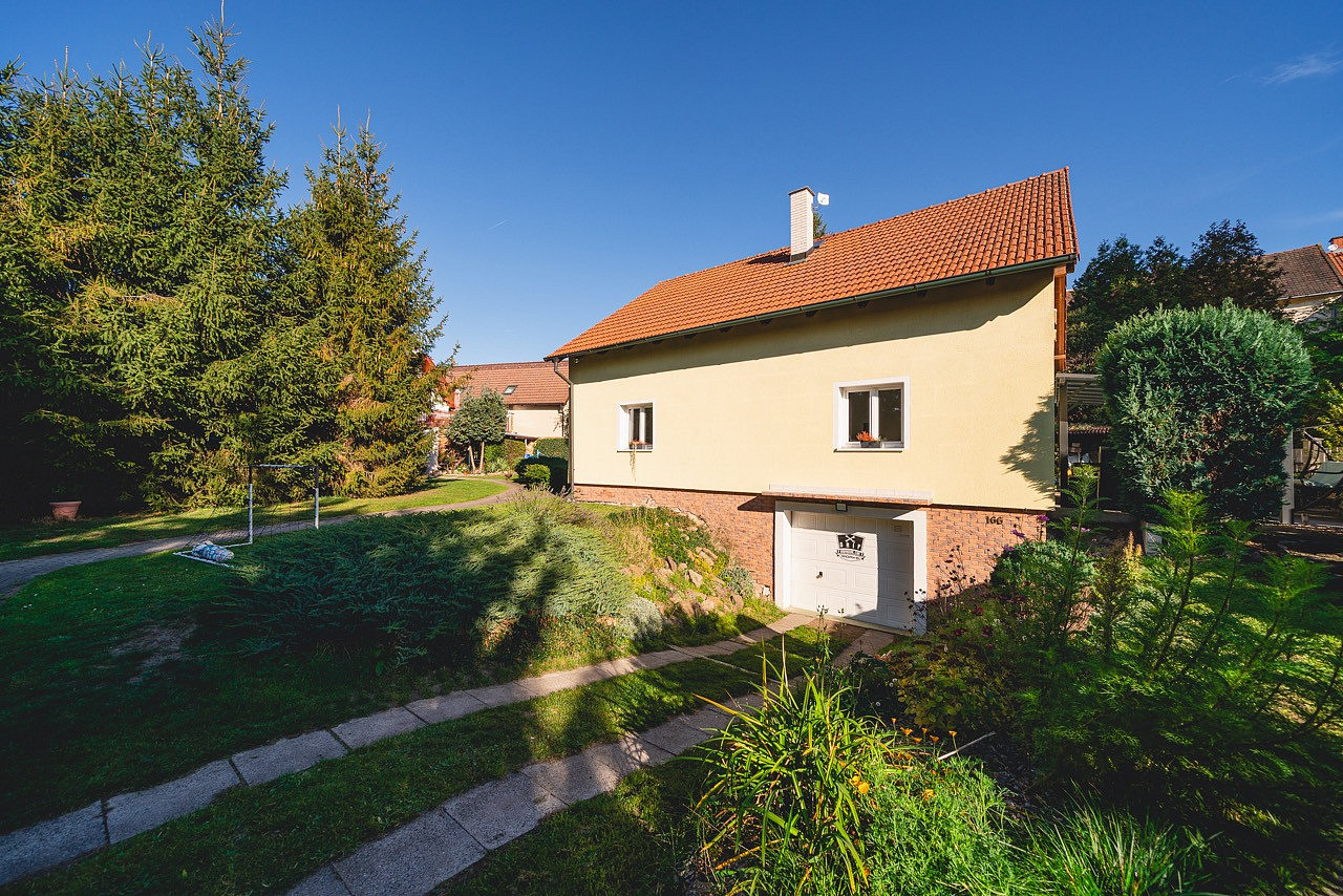 Prodej domu 163 m² s pozemkem 700 m²