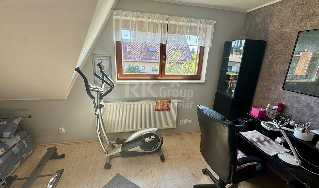 Prodej domu 213 m² s pozemkem 682 m², Velká Hleďsebe – náhled fotky 22