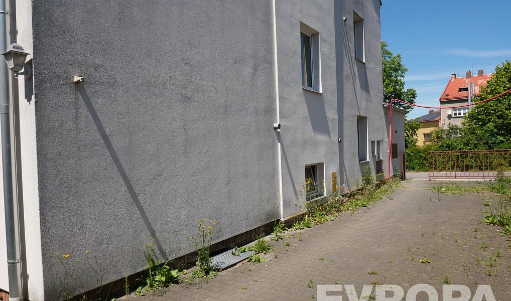 Prodej domu 368 m² s pozemkem 608 m², Havlíčkův Brod – náhled fotky 17