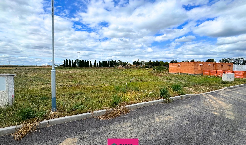 Prodej stavebního pozemku 1 002 m², Jamolice – náhled fotky 3