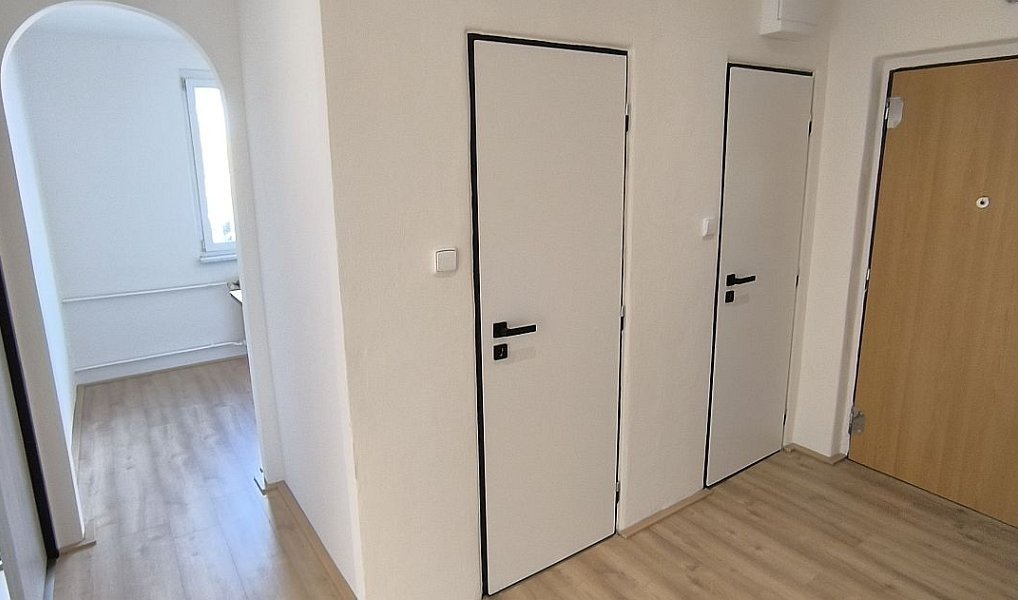 Pronájem bytu 2+1 56 m², Cheb – náhled fotky 5
