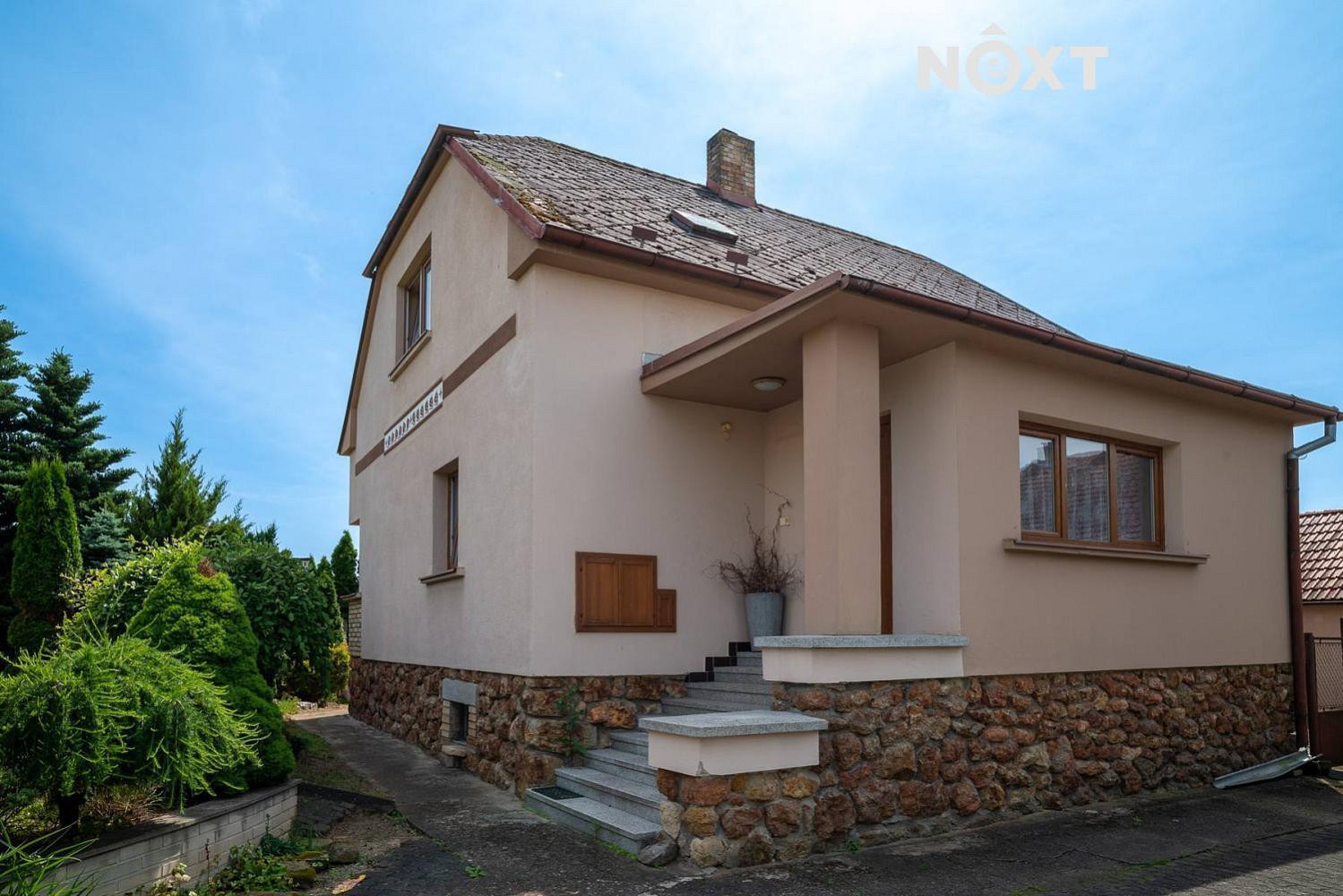 Prodej domu 142 m² s pozemkem 998 m²