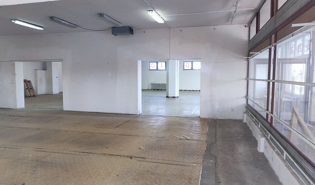 Pronájem obchodních prostor 556 m², Slatiňany – náhled fotky 4