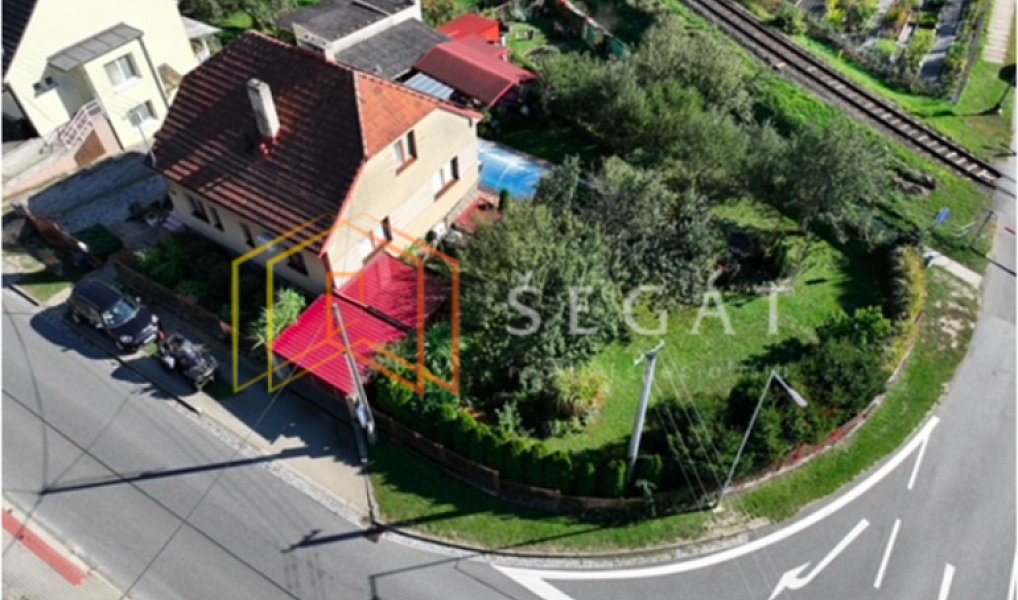 Prodej domu 250 m² s pozemkem 1 111 m², Bojkovice – náhled fotky 2