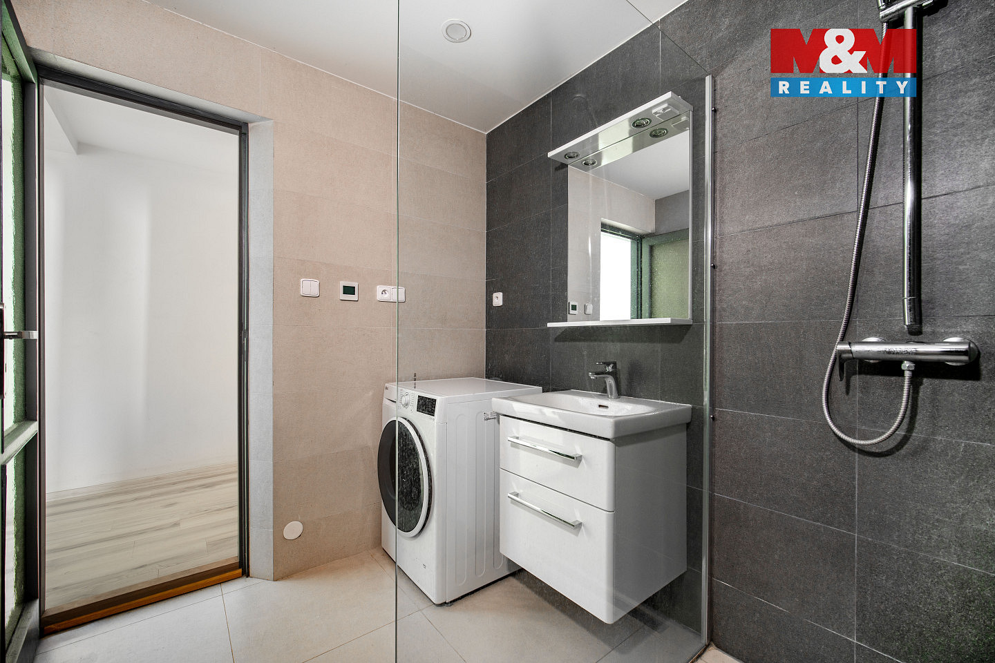 Prodej domu 198 m² s pozemkem 1 224 m² — photo 4