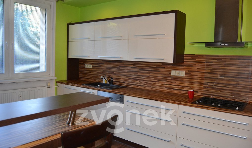 Pronájem bytu 2+1 66 m², Vsetín – náhled fotky 4