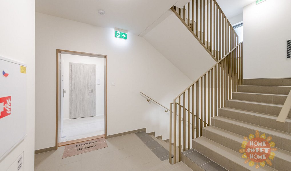 Pronájem bytu 1+kk 29 m², Praha – náhled fotky 8