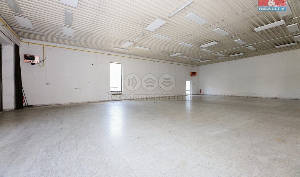 Pronájem obchodních prostor 607 m², Staré Město – náhled fotky 9