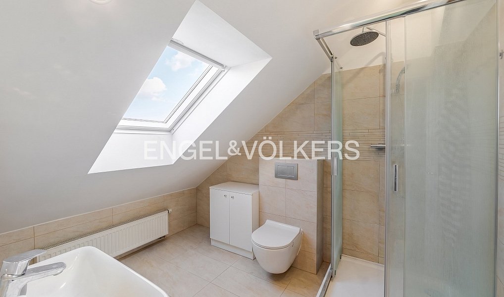 Prodej bytu 4+kk 135 m², Praha – náhled fotky 12