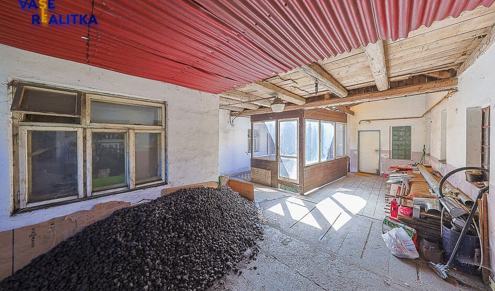 Prodej domu 180 m² s pozemkem 1 484 m², Partutovice – náhled fotky 18