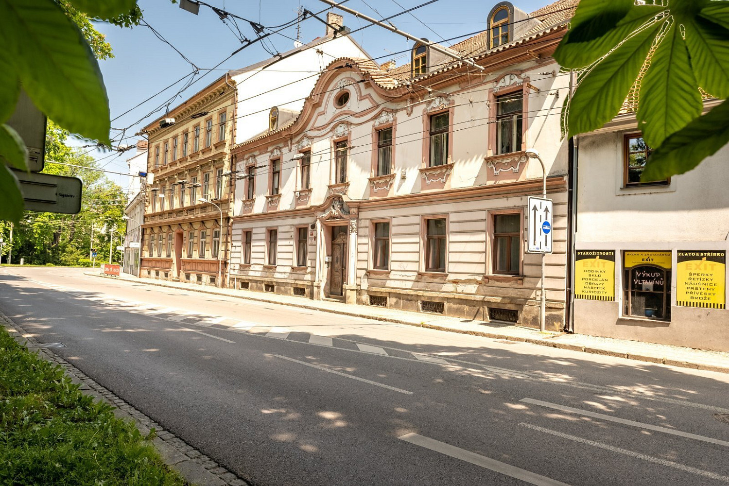 Prodej nájemního domu, činžáku 602 m²