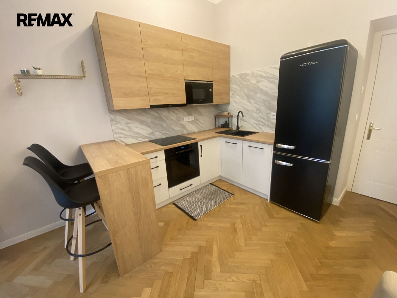 Pronájem bytu 1+kk 37 m²