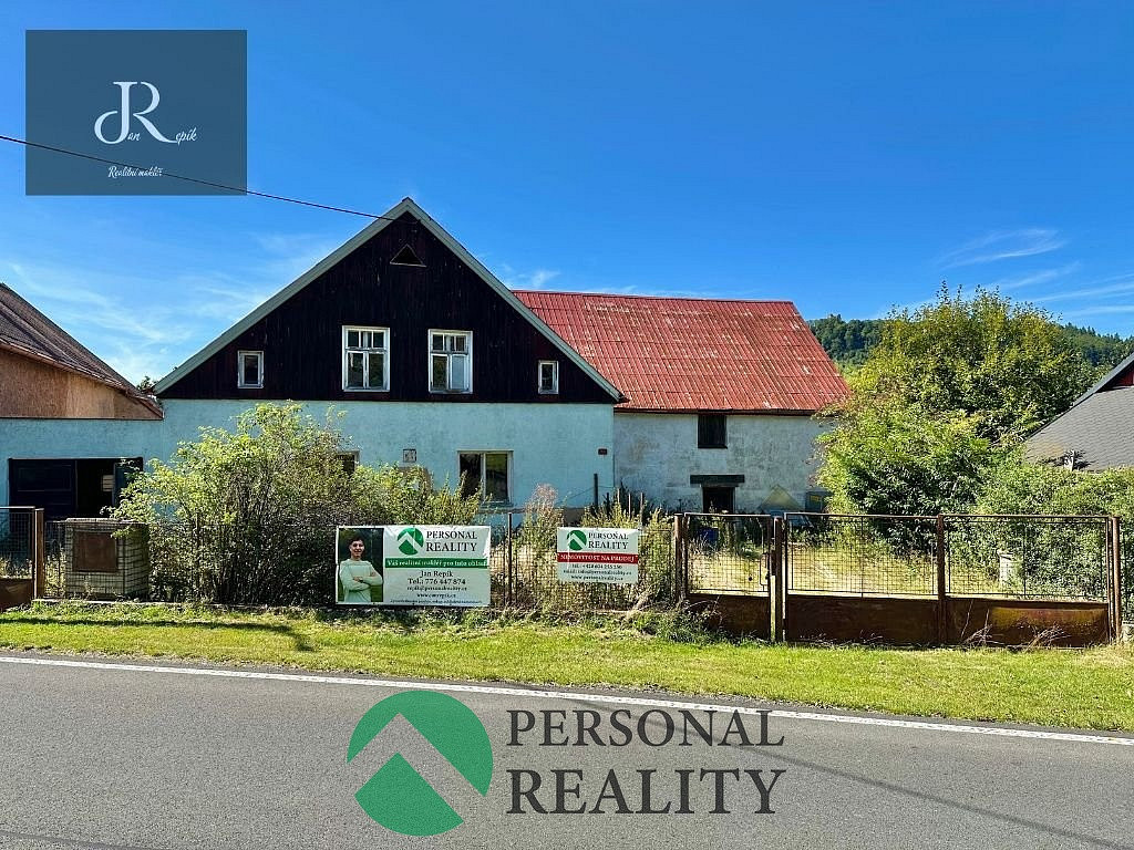 Prodej domu 250 m² s pozemkem 1 581 m²