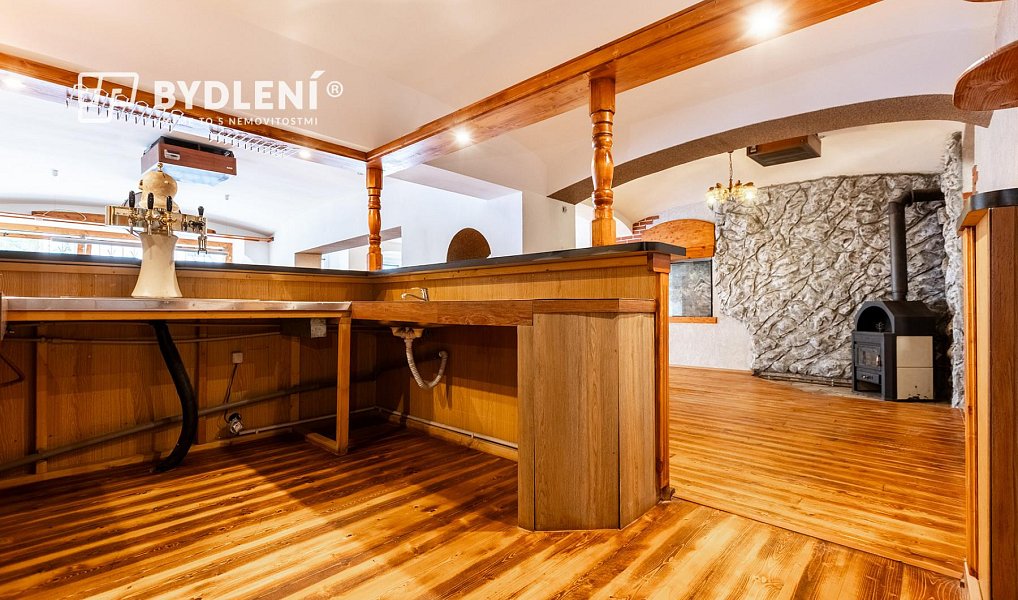 Pronájem restaurace 330 m², Krupka – náhled fotky 13