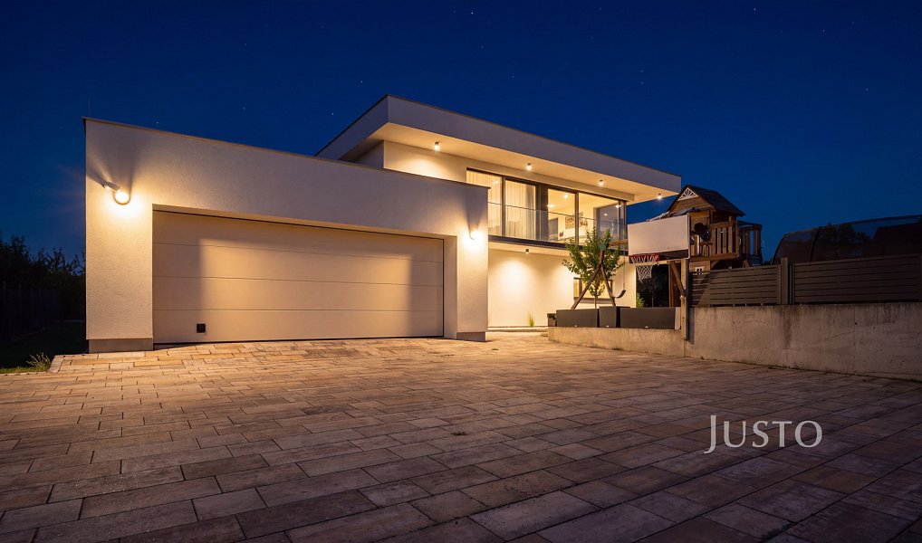 Prodej domu 349 m² s pozemkem 1 385 m², Ohrobec – náhled fotky 4