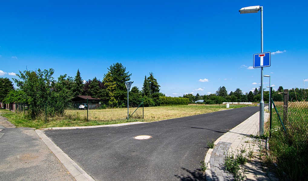Prodej stavebního pozemku 801 m², Louňovice – náhled fotky 5