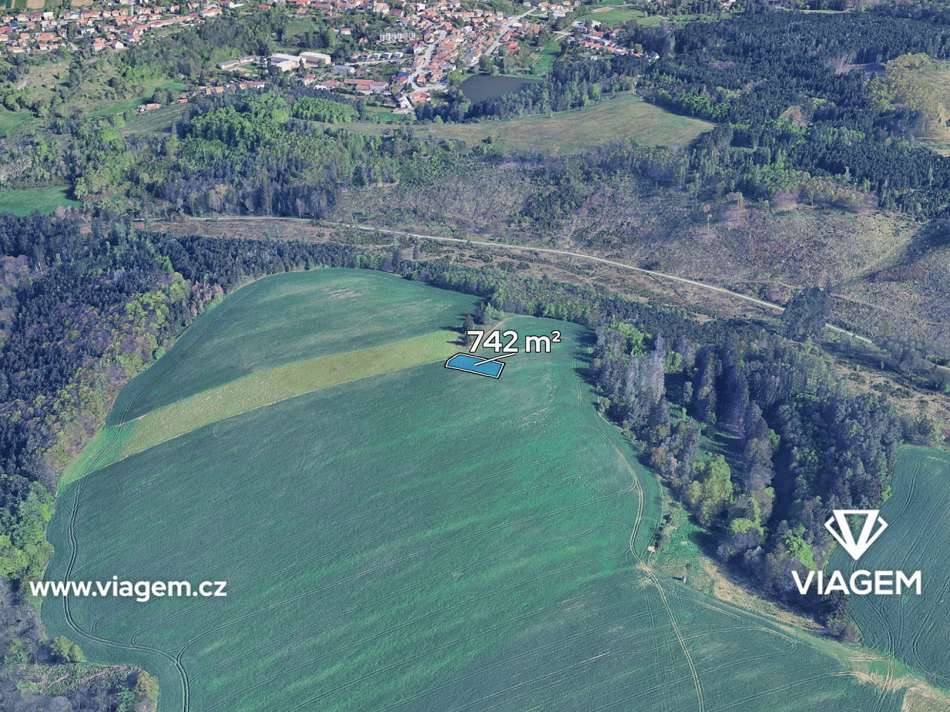 Prodej pole 742 m²