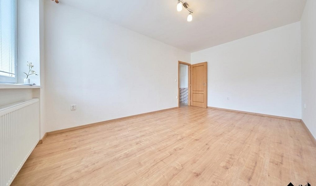 Pronájem bytu 2+1 61 m², Velké Opatovice – náhled fotky 13