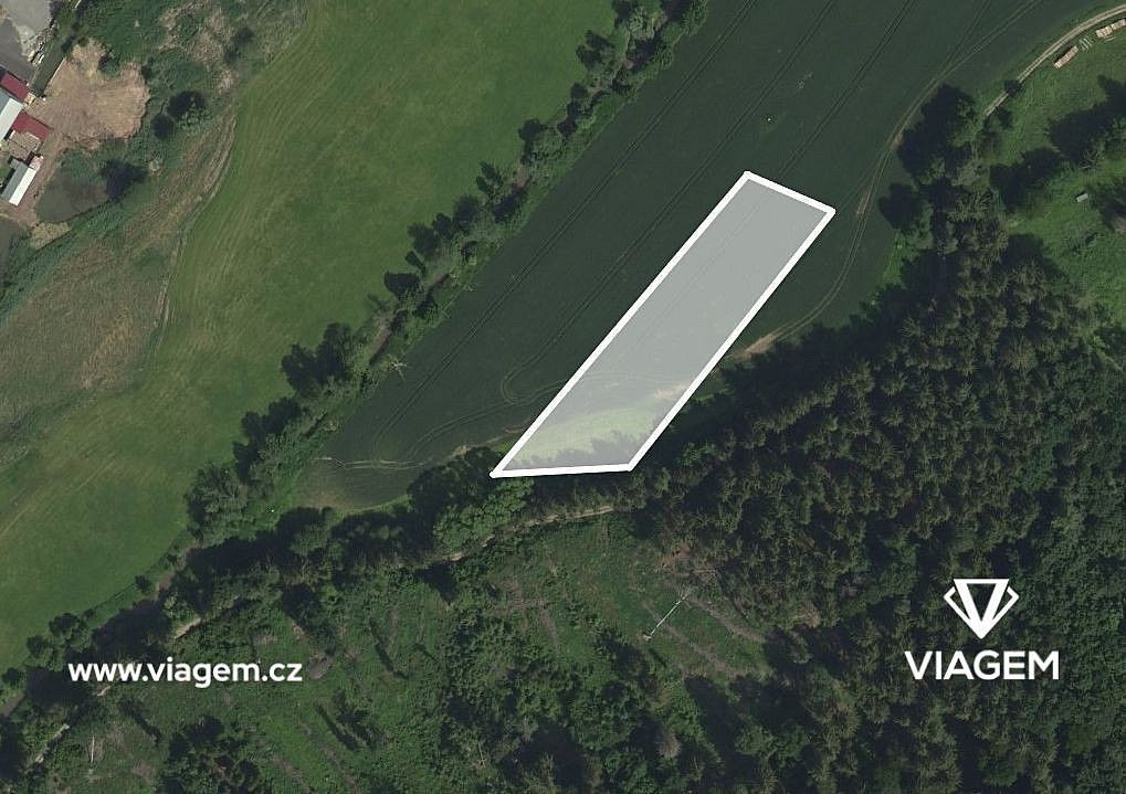 Prodej pole 4 400 m²