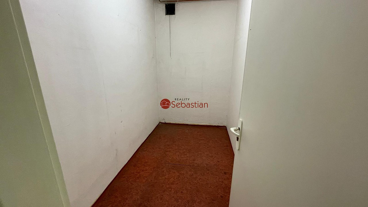 Pronájem komerčního objektu (jiného typu) 66 m² — photo 3