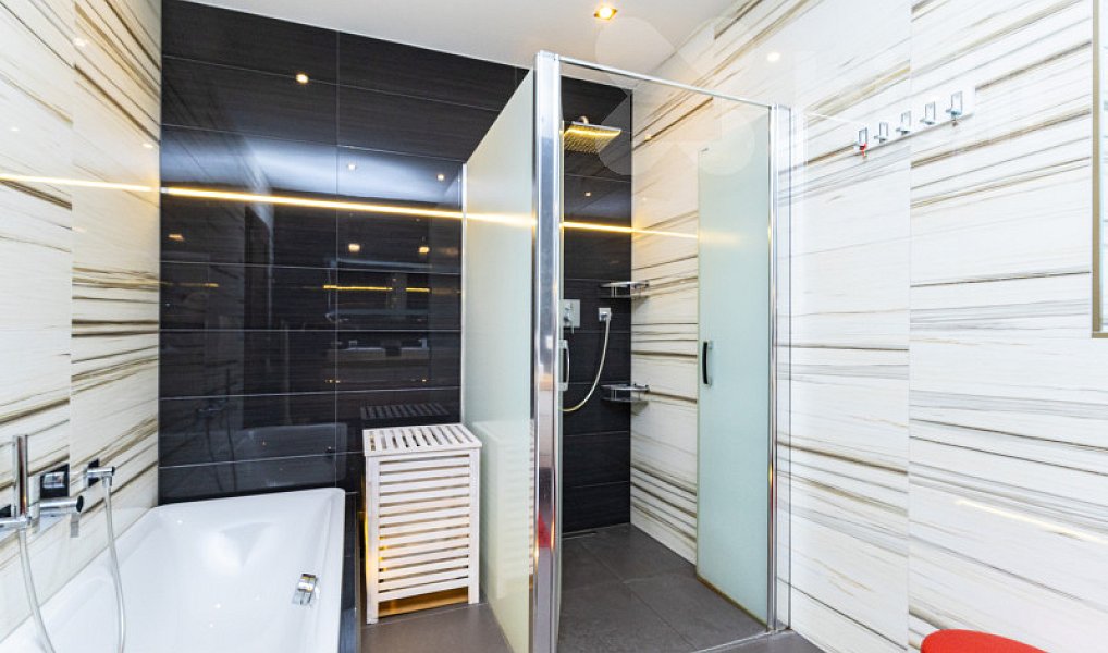 Prodej domu 189 m² s pozemkem 921 m², Nýrsko – náhled fotky 12