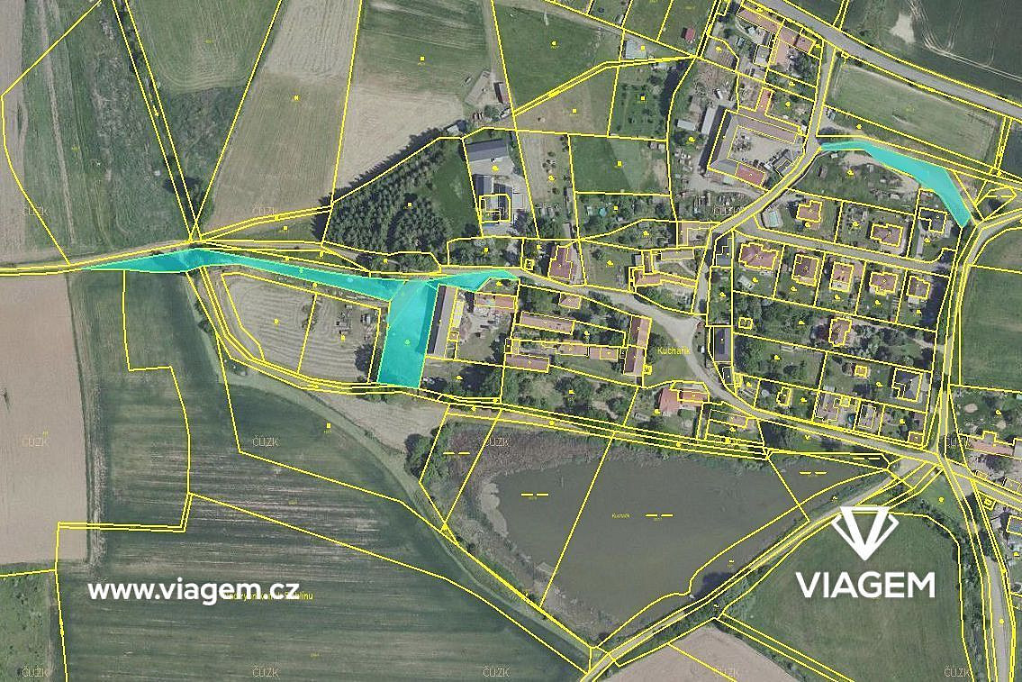 Prodej stavebního pozemku 244 m² – fotografie 2