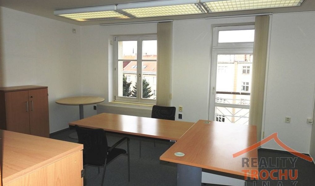 Pronájem kanceláře 1 m², Hradec Králové – náhled fotky 9