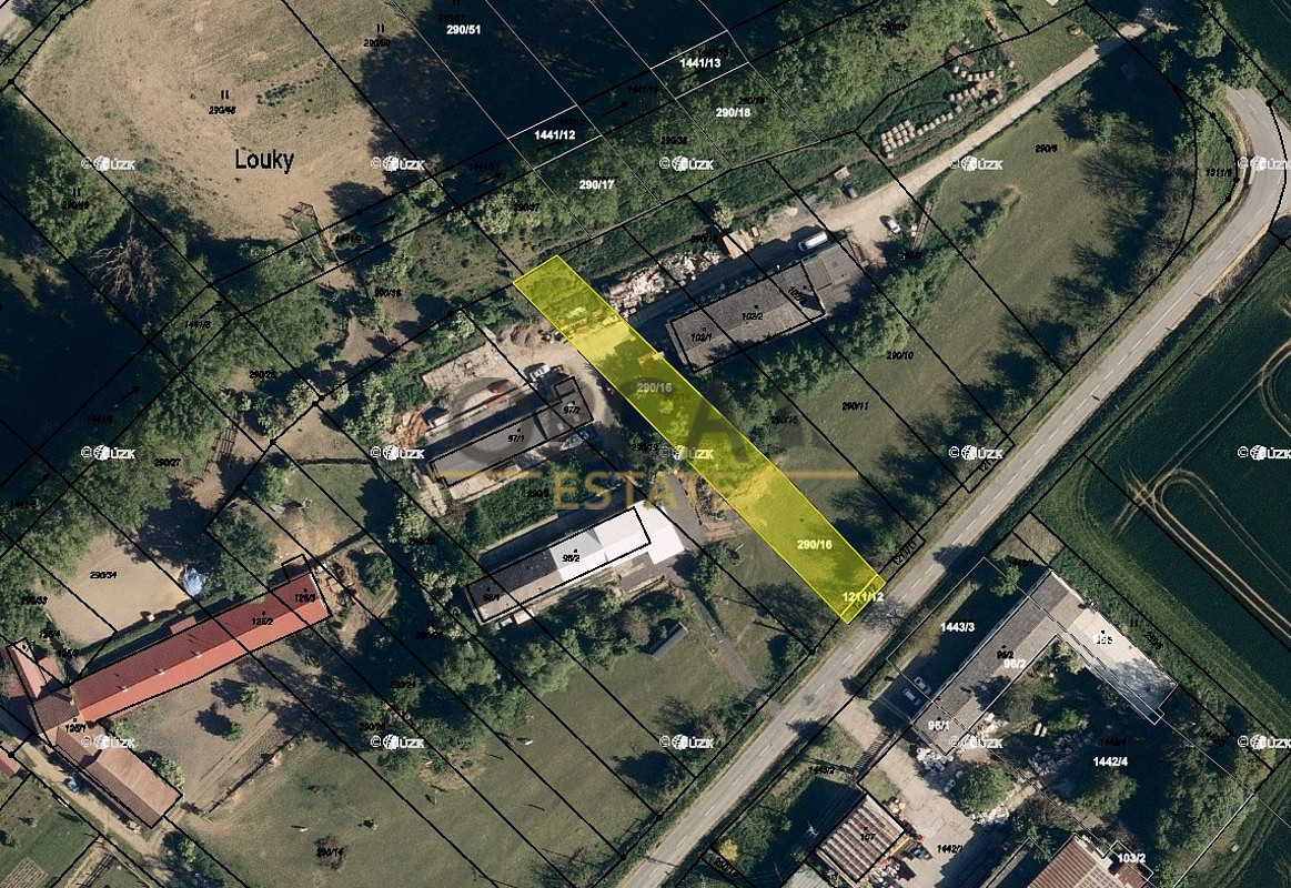 Prodej pozemku 128 m²