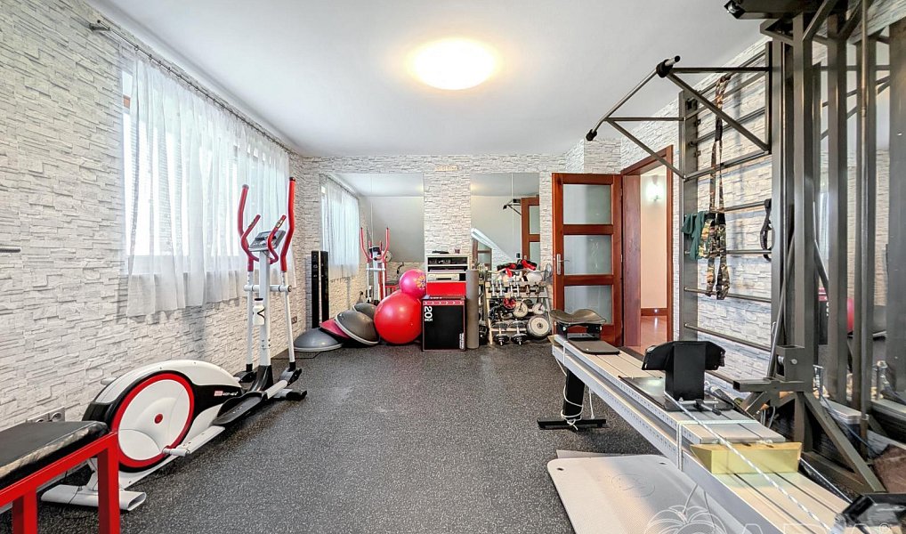 Prodej domu 373 m² s pozemkem 2 175 m², Libeř – náhled fotky 25