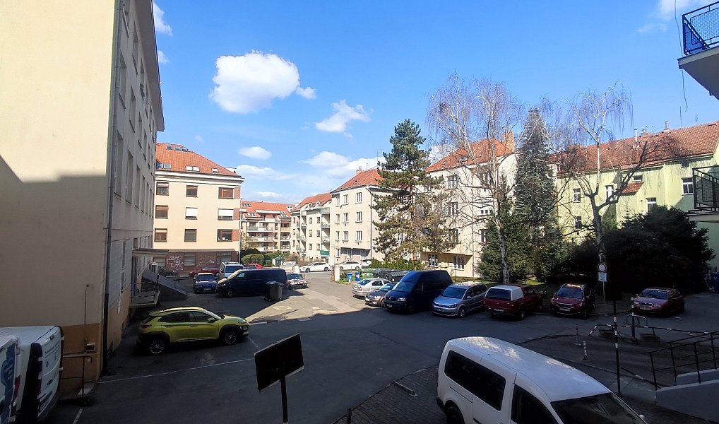 Prodej bytu 3+1 85 m², Praha – náhled fotky 23