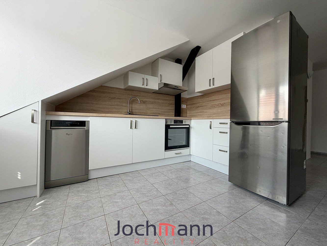 Pronájem bytu 3+kk 65 m² — photo 2