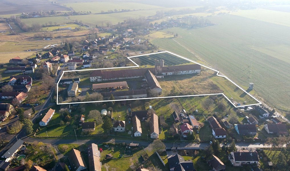 Prodej komerčního pozemku 36 458 m², Čachovice – náhled fotky 5