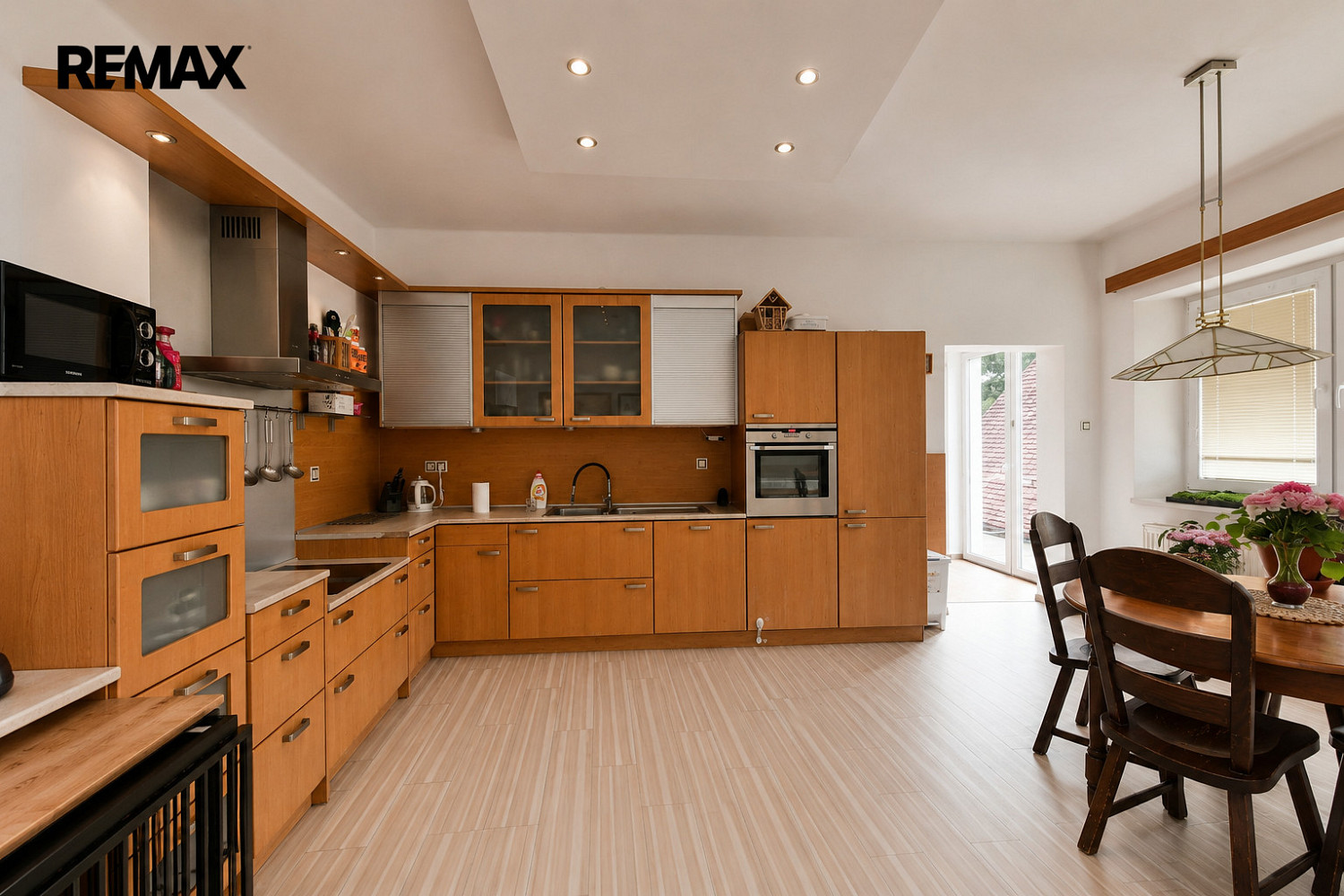 Pronájem domu 160 m² s pozemkem 1 570 m² – fotografie 2