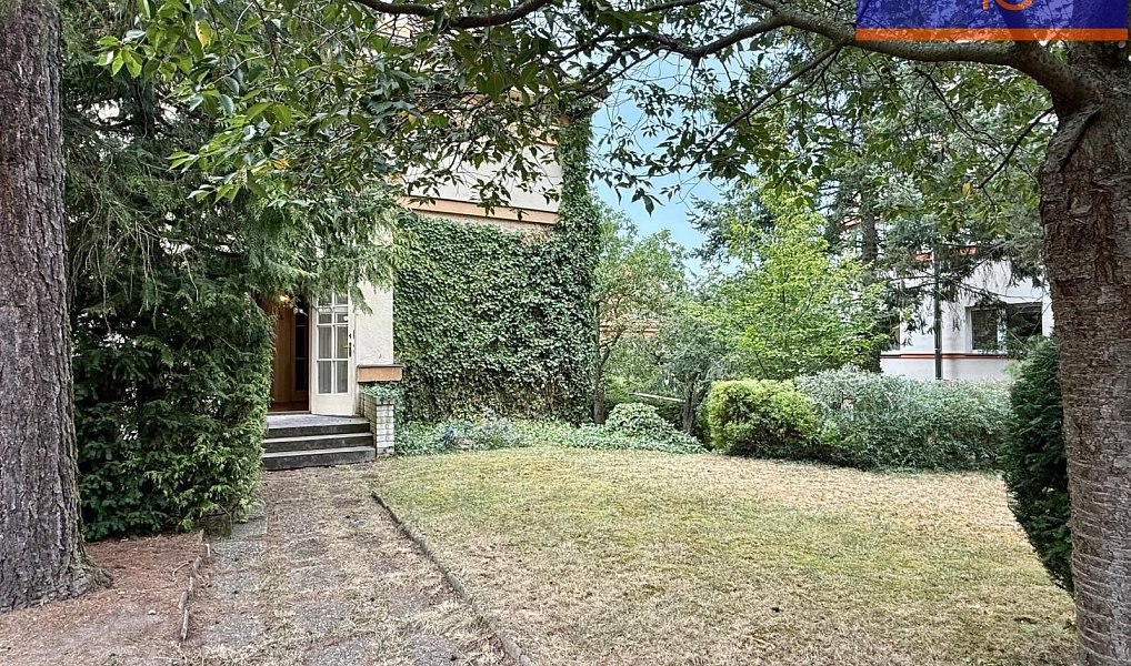 Prodej domu 528 m² s pozemkem 985 m², Praha – náhled fotky 4