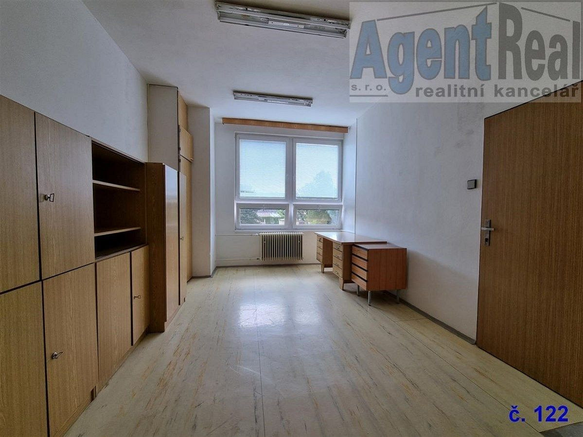 Pronájem kancelářských a garážových/skladových prostor v Rapotíně – další