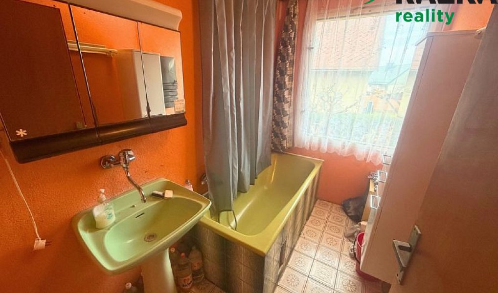Prodej domu 206 m² s pozemkem 610 m², Halže – náhled fotky 15