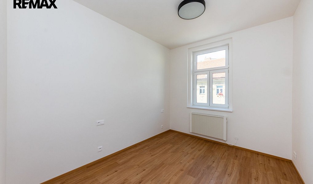 Pronájem bytu 2+kk 48 m², Praha – náhled fotky 2