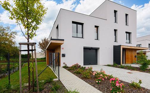 Prodej domu 143 m² s pozemkem 417 m², Vojáčkova, Beroun - Beroun-Závodí