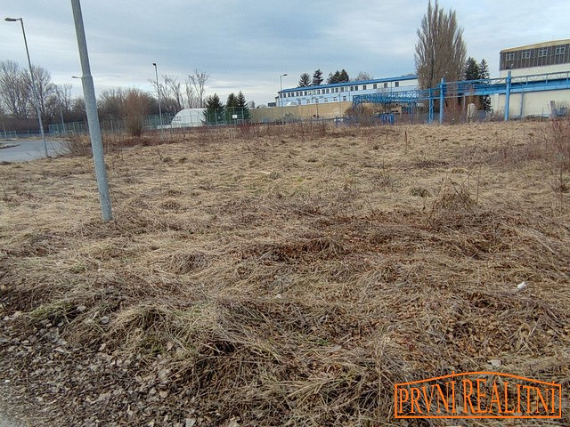 Prodej komerčního pozemku 1 951 m² – pohled 2